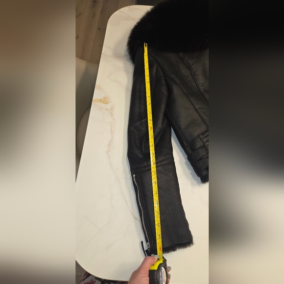 Fox collar shearling jacket - Picture 10 of 16